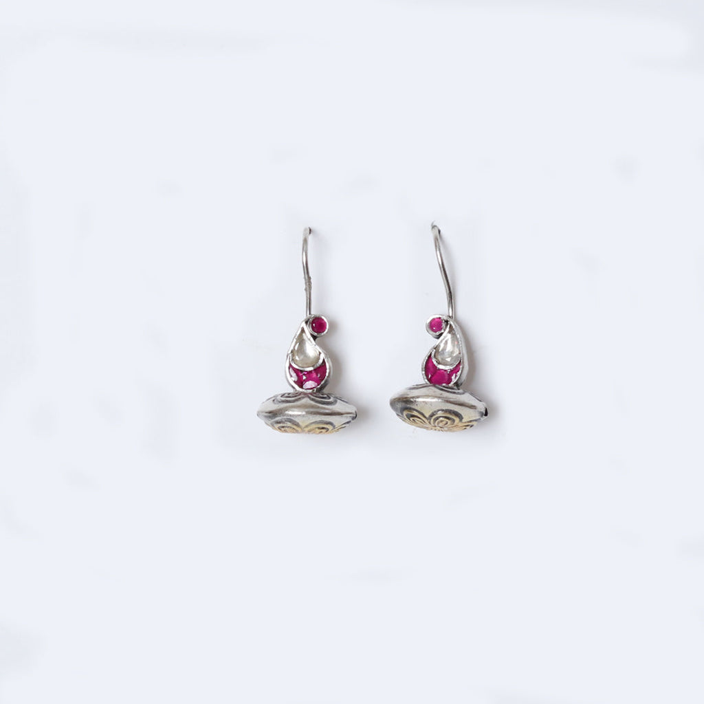 SILVER EARRING