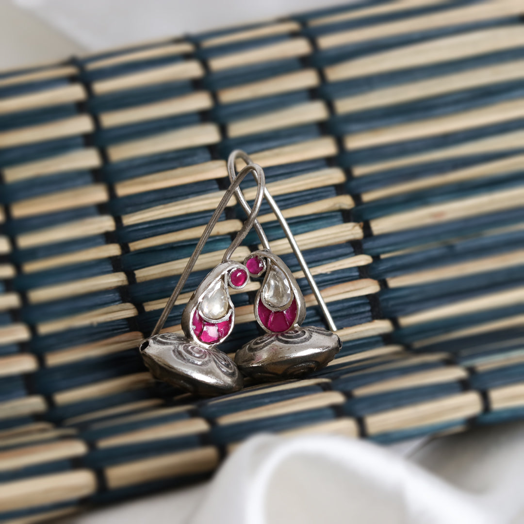 SILVER EARRING