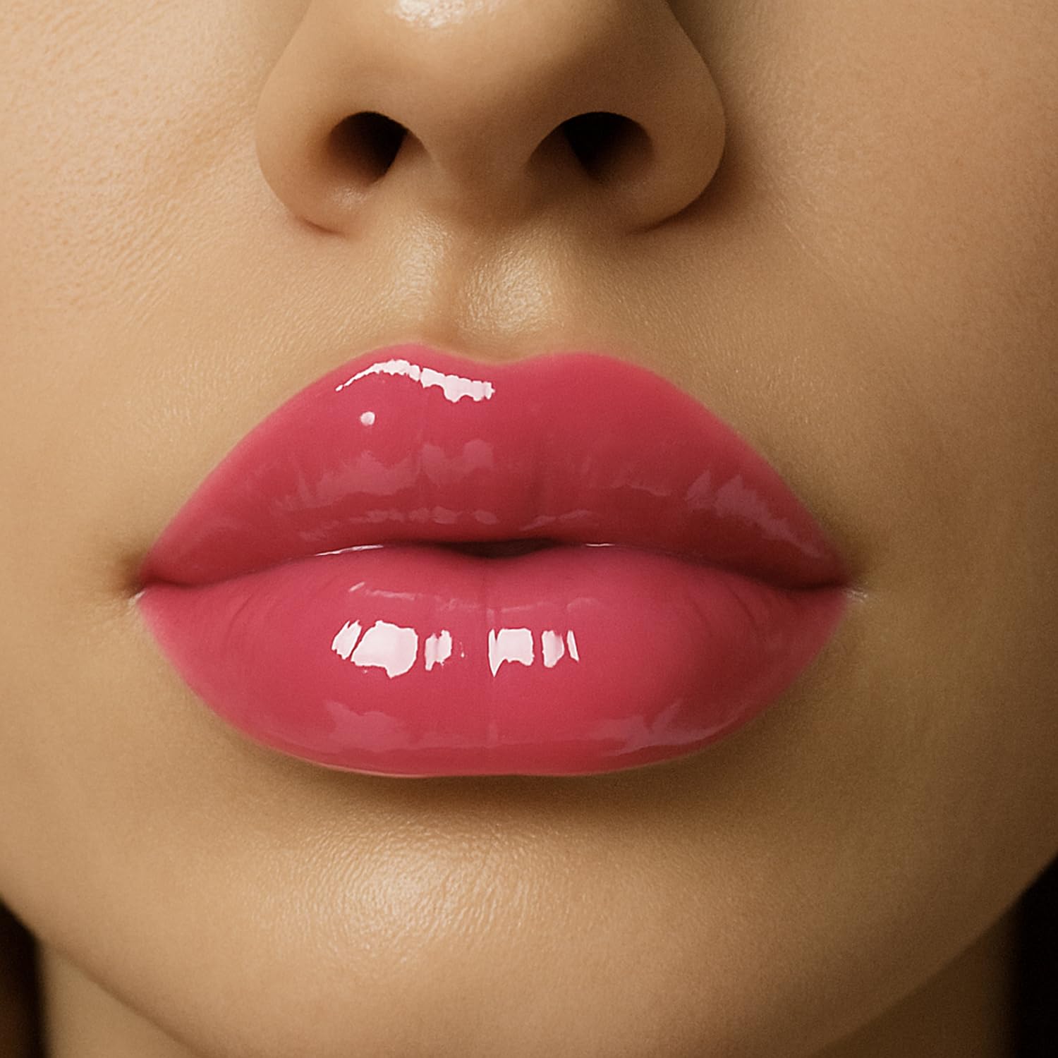 MILA BEAUTÉ Gloss Girl Lip Gloss|Enriched With Mango Seed Butter & Hyaluronic Acid|Light Weight & Non-Sticky Formula|Gives Fuller-Lip Effect & Extra Hydration|High Shine Finish-That's Me, 2.8 Ml
