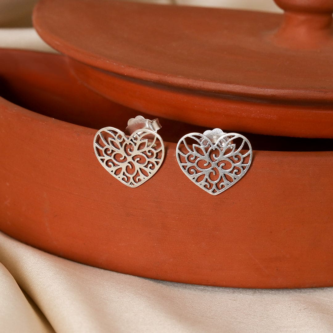 Classic Stud Earrings – Everyday Elegance