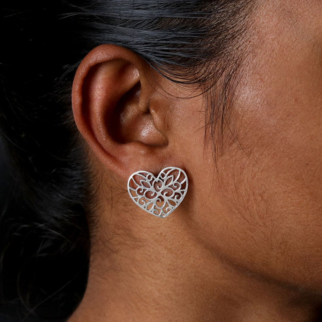 Classic Stud Earrings – Everyday Elegance