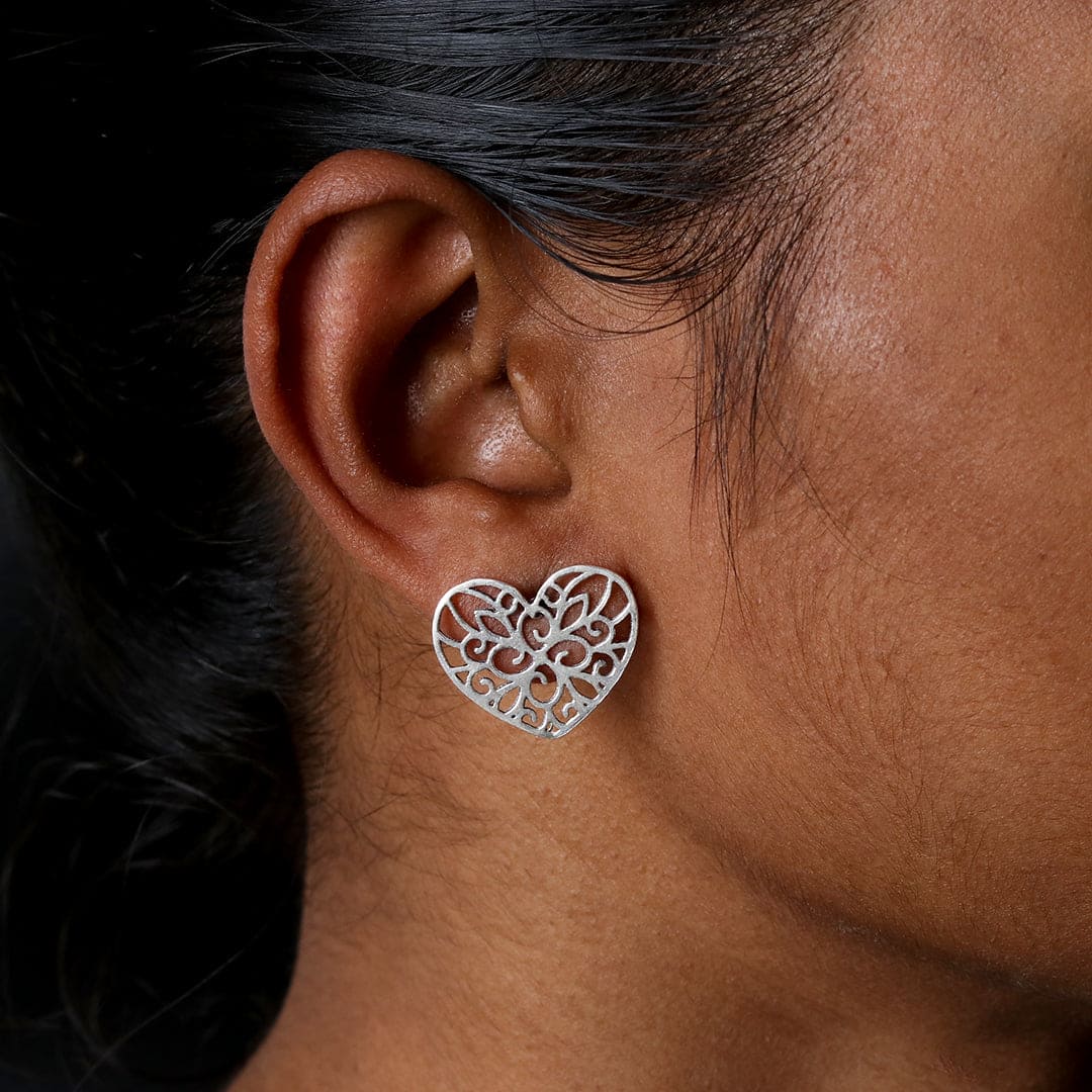 Classic Stud Earrings – Everyday Elegance